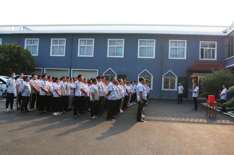 花溪科技舉行“送溫暖、獻(xiàn)愛心”捐助活動(dòng)